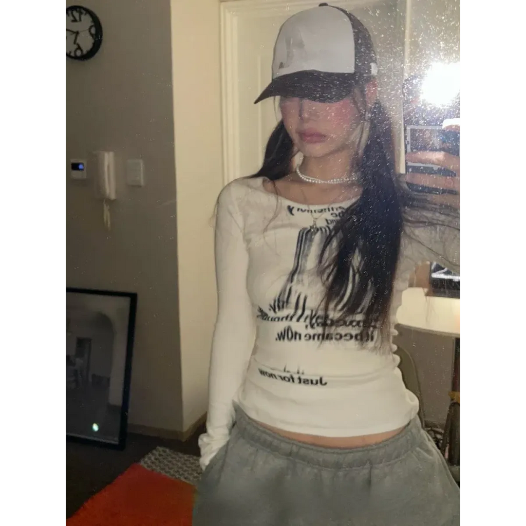 Graffiti Letter Print Crop Top: Y2K Aesthetic