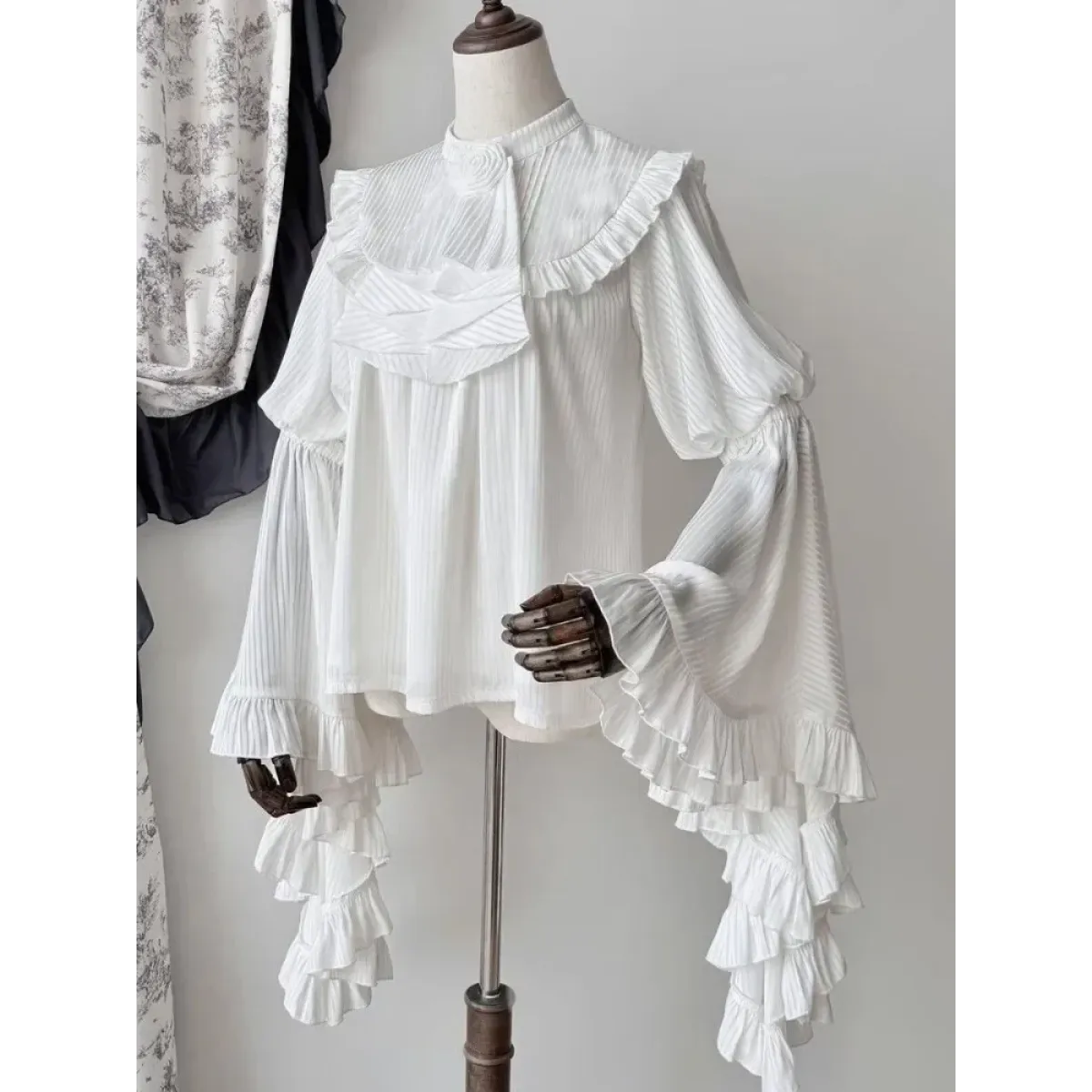Harajuku Lolita Ruffle Sleeve Top