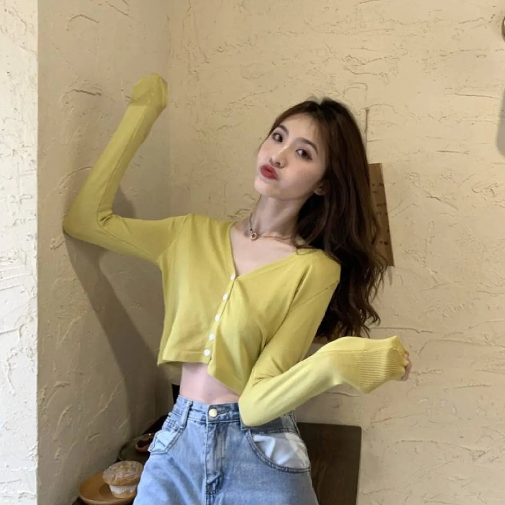 Women's Knitted Cropped Cardigan
