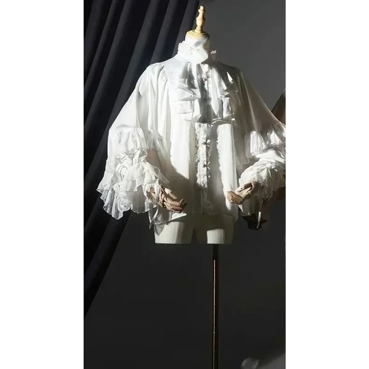 Kawaii Lace Lantern Sleeve Blouse
