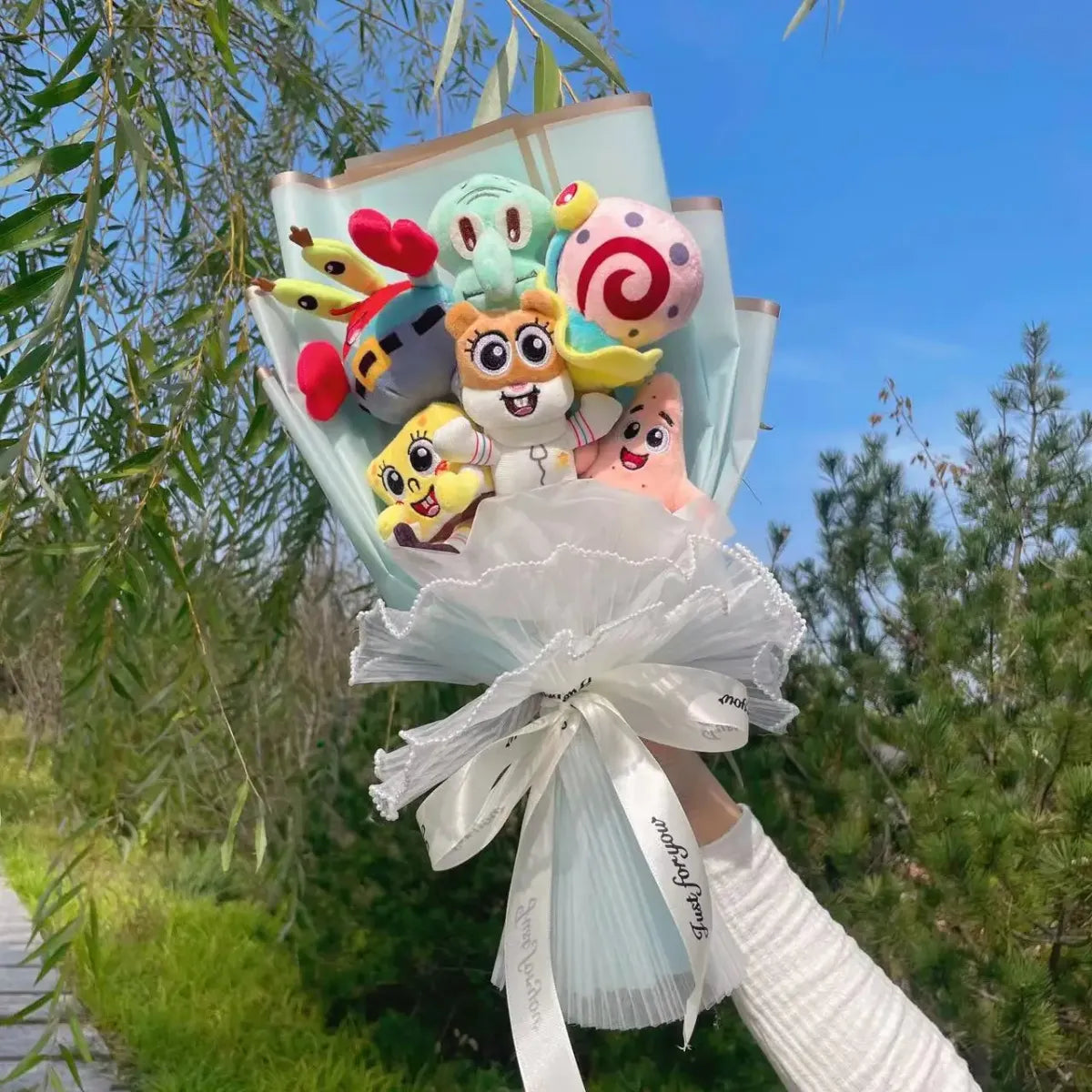 SpongeBob Plush Bouquet – Cute Gift for Birthdays & Graduations